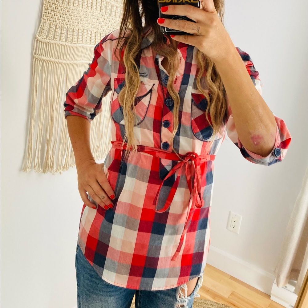 WESC stylish red and navy feminine checkered shirt with matching belt